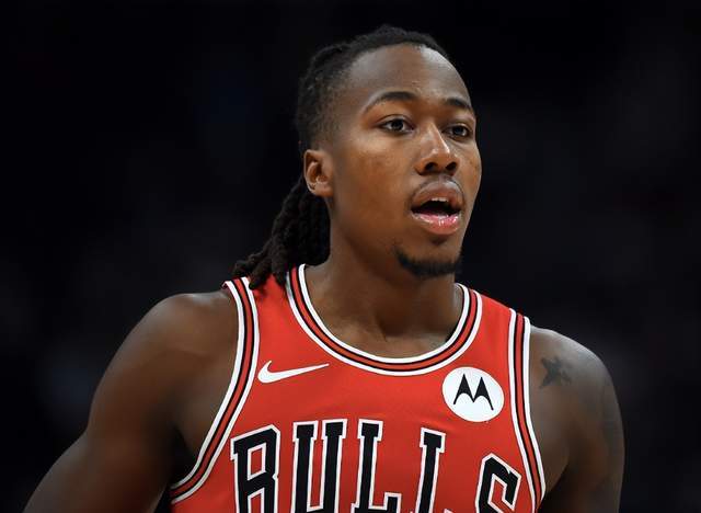 爱游戏官网-一夜11笔交易达成！字母哥留队，快船阵容大变，火箭沦为看客